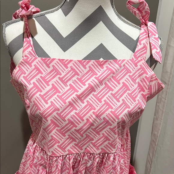 Pink Geometric Patterned Dress - Picture 2 of 7